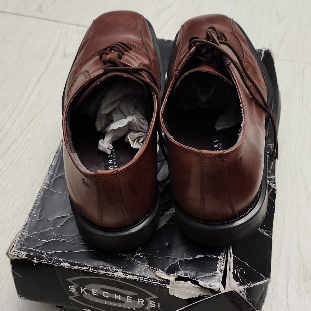 Skechers Men's Brown Leather Lace-Up Oxfords - Picture 5 of 8
